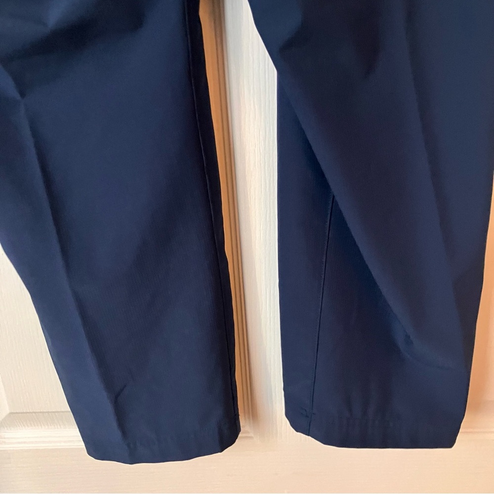 Eddie Bauer Women's Size 12 Blue Navy Ripstop Crop Pants With Pockets - Picture 9 of 14